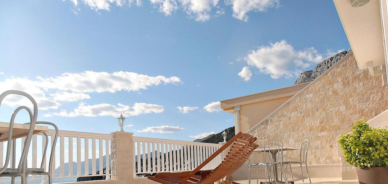 Apartments Villa Bonaca Baška Voda Esterno foto
